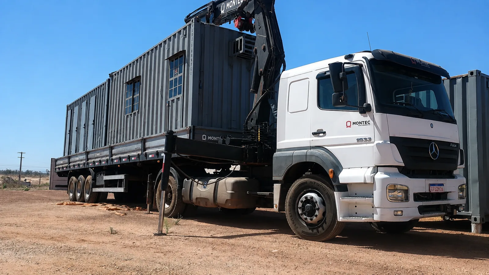Munck com carreta longa para transporte em Balsas