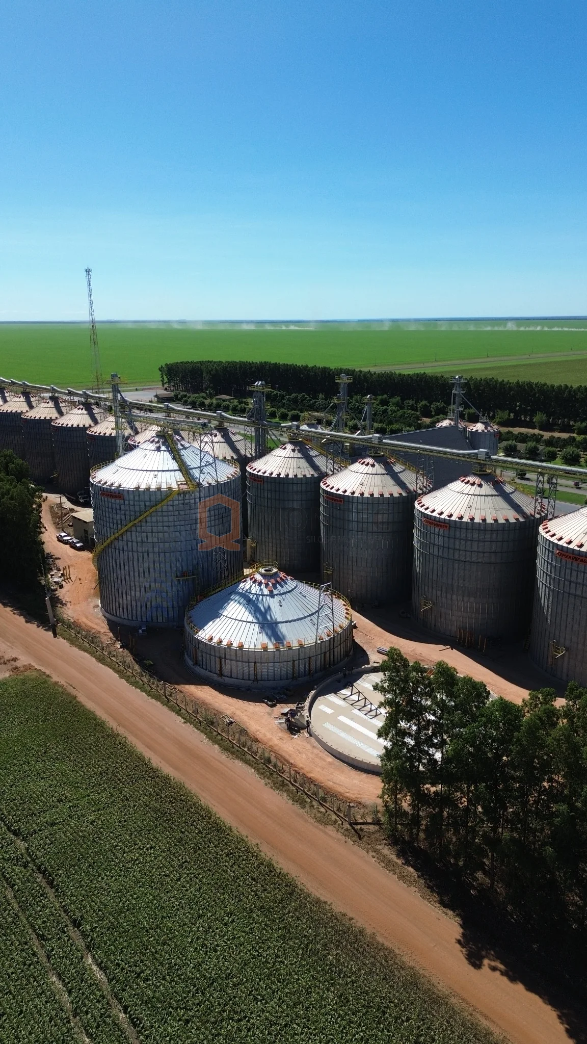 Conjunto de silos da obra Brejo Seco